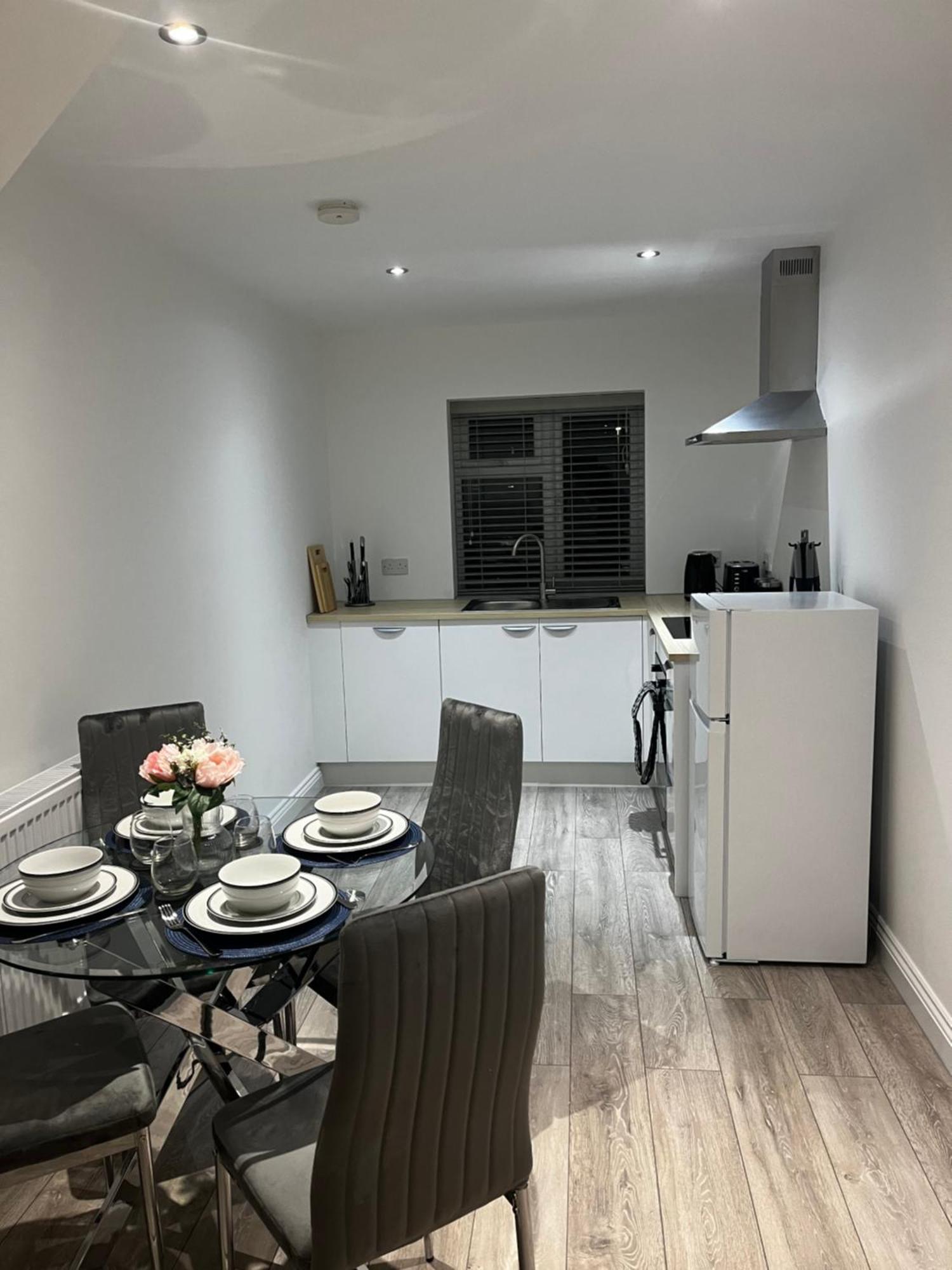 Newly Built One Bedroom Flat In Kidlington, Oxfordshire ภายนอก รูปภาพ